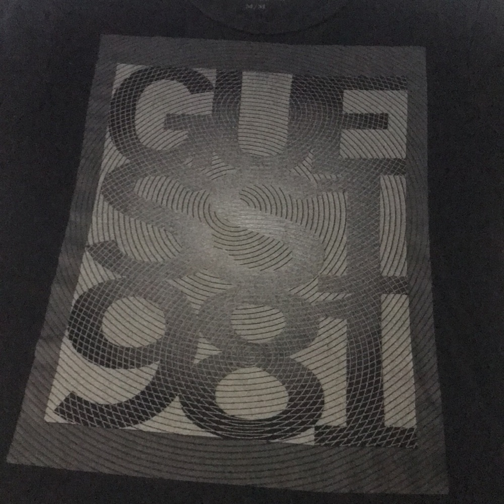 Guess - Picture 3 of 3